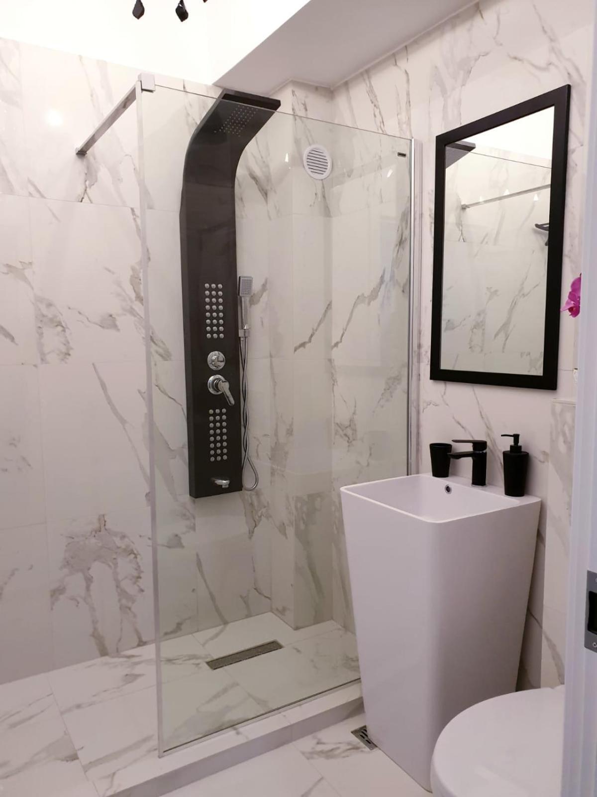 Studio Rendez-Vous Baneasa Bukarest Exteriör bild