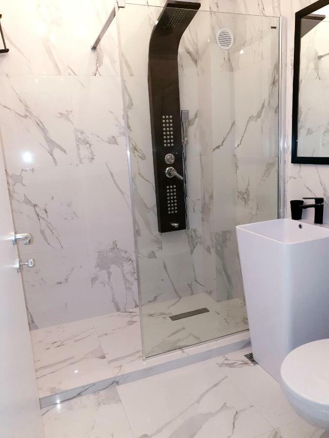 Studio Rendez-Vous Baneasa Bukarest Exteriör bild